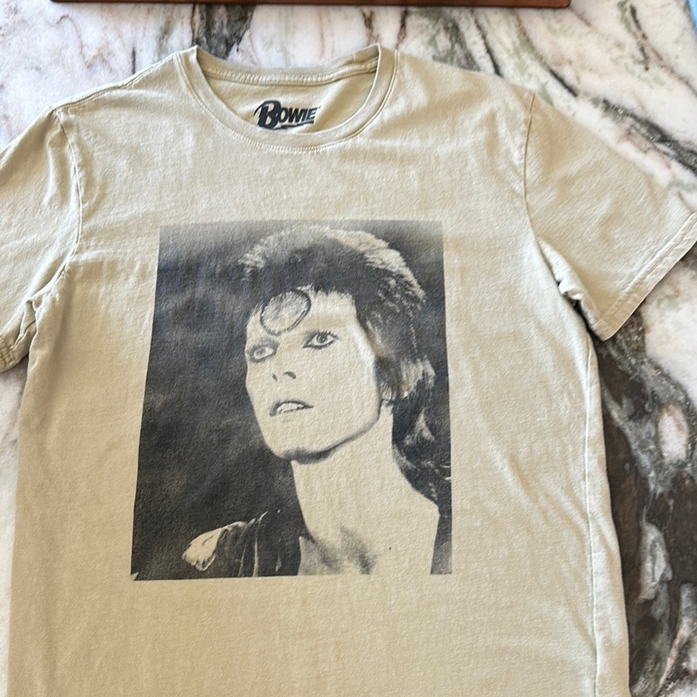 Lucky Brand Bowie Graphic Tee in Cream